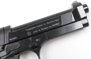 A Beretta CO&sup2; air pistol, calibre 4.5mm. (.177), cased with instructions. - 5