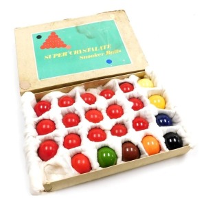 A set of Super Crystalate snooker balls, boxed.