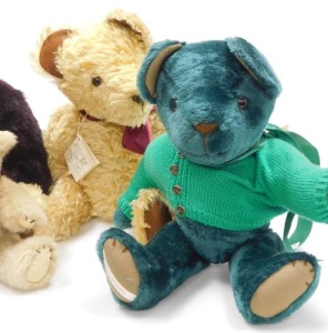 Four Yesterday's Children Teddy bears, one bearing card tag named as Inskip, and a Gotta Getta Gund Teddy bear named as Garnet. (5) - 3