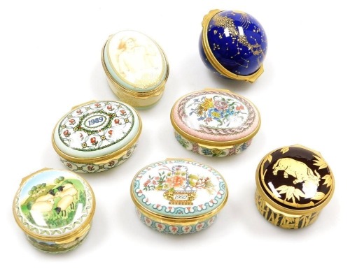 Seven Halcyon Days enamel trinket boxes, to include 1992 A Year To Remember, A Tribute To Her Majesty Queen Elizabeth The Queen Mother In Her Centenary Year 1900-2000, an Edmund Halley commemorative box, etc.