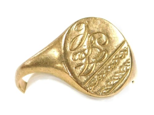 A 9ct gold gentleman's signet ring, monogram engraved, size P, 2.8g.