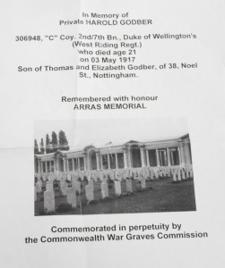 A WWI bronze death plaque and medal pair, the death plaque named to Harold Godber, and the medals inscribed to 306984 Pte H Godber, West Riding Regiment, Killed in Action 3/5/1917, and buried at Arras, with postage envelopes and medal box, with original c - 8