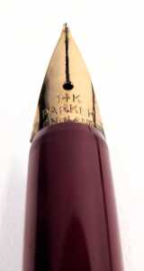A group of Parker pens, casings to include burgundy, steel, striped green, etc. (1 bag) - 4