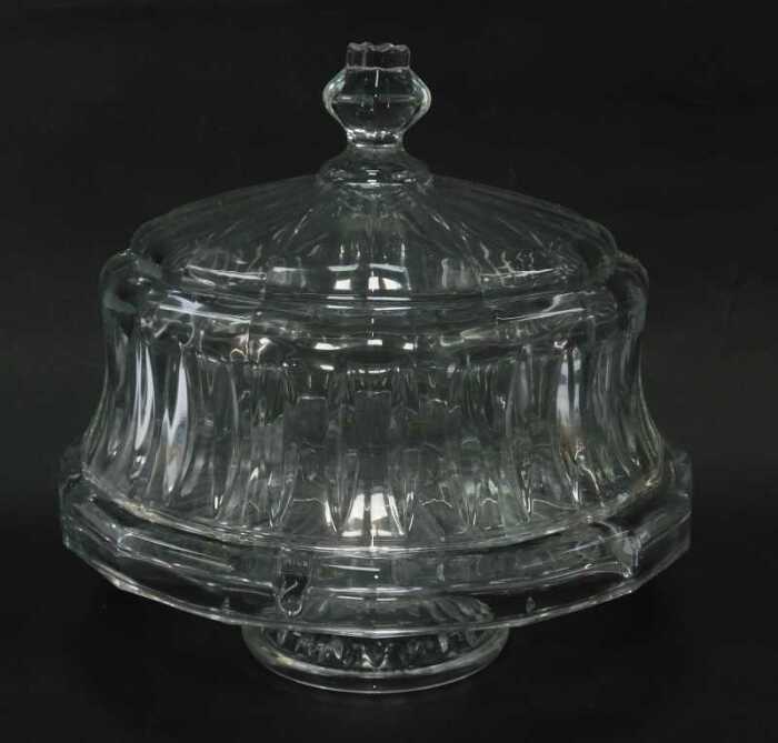 An Argyle fine crystal glass pedestal cake stand and cover, the turreted top on stand, 28cm high, boxed.