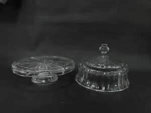 An Argyle fine crystal glass pedestal cake stand and cover, the turreted top on stand, 28cm high, boxed. - 4
