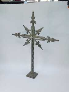 An early 20thC steel and wirework crucifix altar cross, heavily decorated on a stepped base, 70cm high. - 2