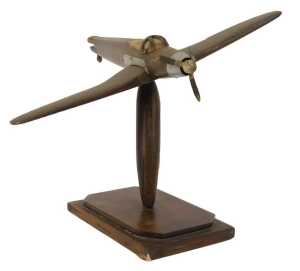 A mid century wooden model of a hurricane, on a wooden stand, 25cm high. (AF)