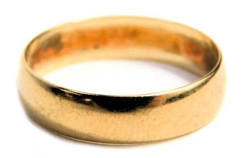 A George V 9ct gold wedding band, of plain design, maker B Bros, London 1912, ring size R&frac12;, 2.7g all in.