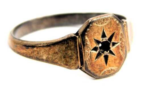 A gent's signet ring, 9ct gold on silver, the central stone missing, ring size L&frac12;, 2g all in.