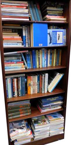 Various aviation related books, to include bound editions of War Monthly, works relating to Aircraft over North Africa, Australia, Luftwaffe, 25 Years of the Red Arrows, further aviation related magazines, Royal Air Forces Yearbook, etc. (contents of 1 bo