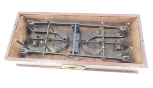 A set of 20thC Avery tabletop scale, postage parcel scales up to 10lbs, inlaid rectangular mahogany case, lacking weighing pan. - 3