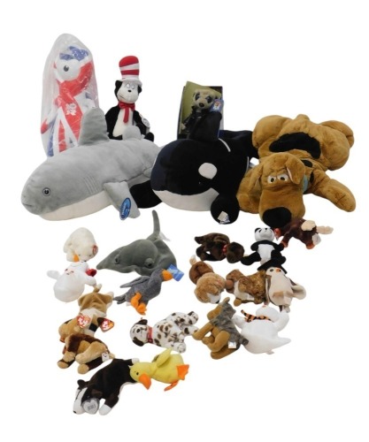 Various TY Beanie soft toys, Scooby Doo, and others. (a quantity)