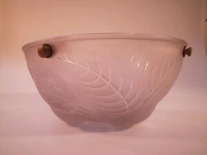 A 1930's Lalique Art Deco frosted glass pendant light shade of hemispherical - 2