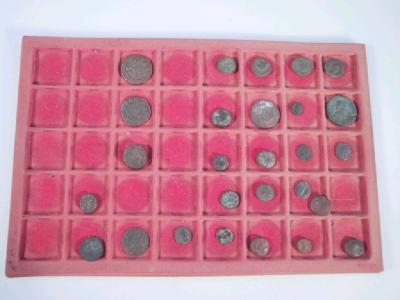 A small collection of Roman coins (27)