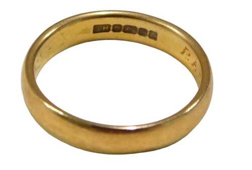A 22ct gold wedding band, ring size N, 4.8g.