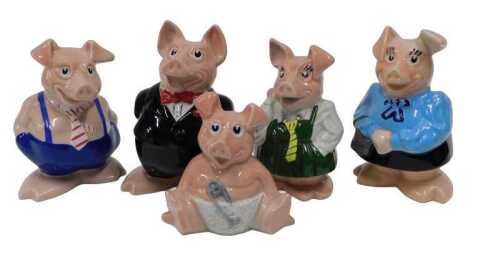Various NatWest pigs, to include Maxwell, 17cm high, Baby Pig, etc. (5)