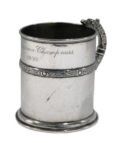 A George V silver mug, by Reid & Sons, with dragon handle, with raised banding, cylindrical body,...