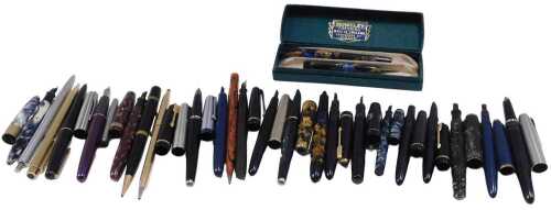 Various fountain and other pens, Parker and others. (a quantity)