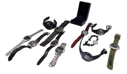 A collection of gentlemen's fashion watches, to include replica Franck Muller, Seiko, King...