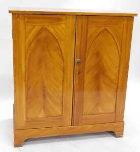 An early 20thC painted pine specimen cabinet, the drawers of differing sizes, fronted by... - 2
