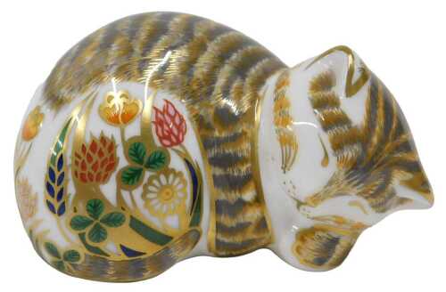 A Royal Crown Derby paperweight figure Cottage Garden Kitten, gilt stopper, 6cm high.