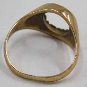 A 9ct gold signet ring mount, ring size J&frac12;, 2.5g. (AF) - 2