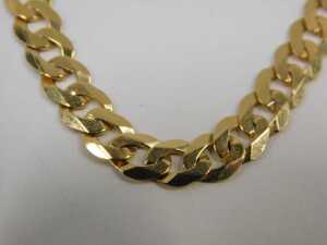 A 9ct gold flattened curb link neck chain, 48cm long, 14.8g. - 3