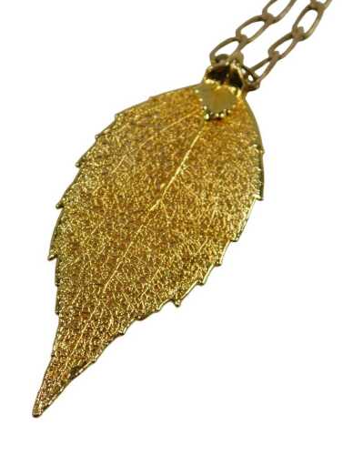 A 9ct gold neck chain, with bolt ring clasp, 60cm long, with a plated leaf pendant, 4.8g all in.