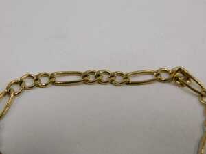 A 9ct gold figaro link bracelet, with clip and clasp, 16cm long, 2.1g. - 2