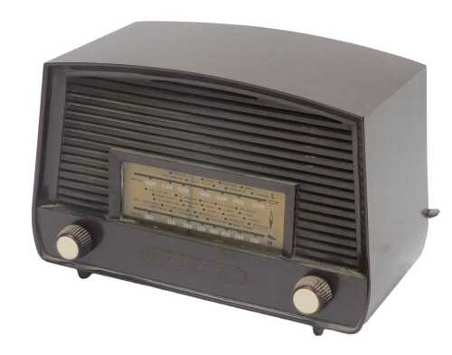 A mid 20thC Bakelite cased Murphy U198H AC/DC radio, 18cm high. WARNING! This lot contains...