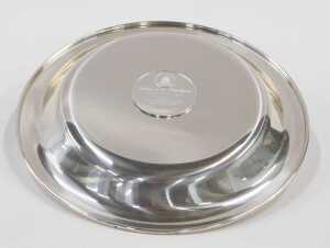 An Elizabeth II silver Skating on the Brandywine plate, of circular form, etched with scene,... - 3