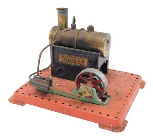 A mid-20thC Mamod style stationery engine, on metal base, 13cm high.