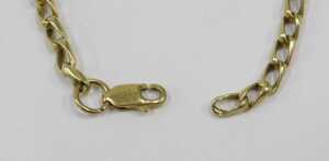 A fancy link bracelet, yellow metal stamped 750 to clasp, 22cm long, 4.9g. - 2
