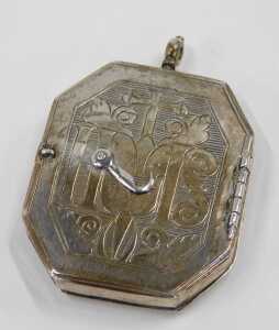 A reliquary, the front and back hinging to reveal oils on tin of Our Lady of the Most Holy... - 2