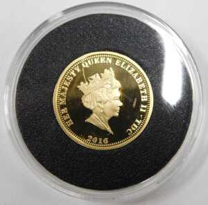An Elizabeth II The Queen and Prince Philip 22ct gold proof one pound coin, for their 90th and... - 3