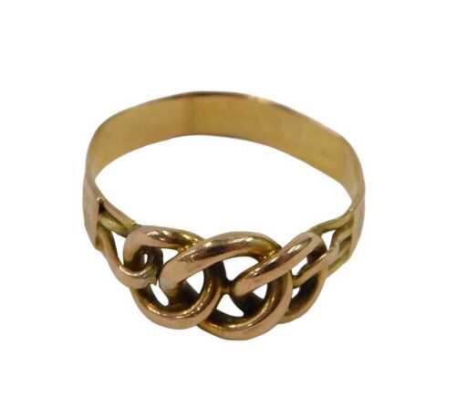 A rose gold dress ring, the ring head formed as interlinked chain, on four bar etched band,...