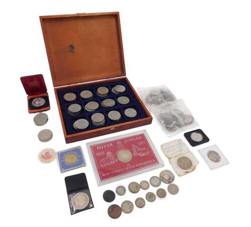Various coins, collectors coins, Silver Jubilee Her Majesty Queen Elizabeth II 52-72 cased coin,...