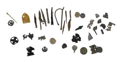 Various Pilgrim Badges and other finds, brooches, buckles, base metal and other items, brooch...
