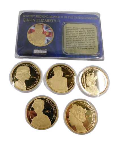 Various commemorative coins, to include Longest Reigning Monarch of The United Kingdom gold...