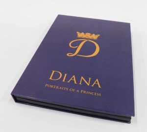 Various portrait medallions of Princess Diana, gold plated with Swarovski inserts, with some... - 6