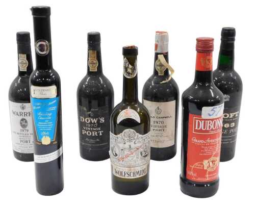 Four bottles of vintage Port and other alcohol, including Gould Campbell 1970 vintage, Croft...