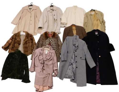 Various coats, jackets, etc., faux fur and other fur coats, Jaeger three quarter length jacket...