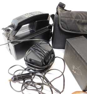Cameras, to include a Kodak Six-20 folding Brownie camera, in a brown leather case, a Zeiss Ikon... - 3