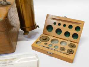 A Hectolitre grain weight tester, the oak case bearing a label for Glasblaserei des Institute... - 3