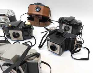 A group of Kodak Brownie 127 and other cameras, to include Ilford Sporte 4, Halina Achromat, etc.... - 2