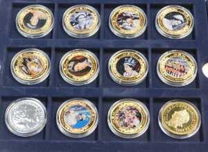 Various Elizabeth II commemorative coins, to include a Cook Islands 2013 dollar, commemorating... - 2