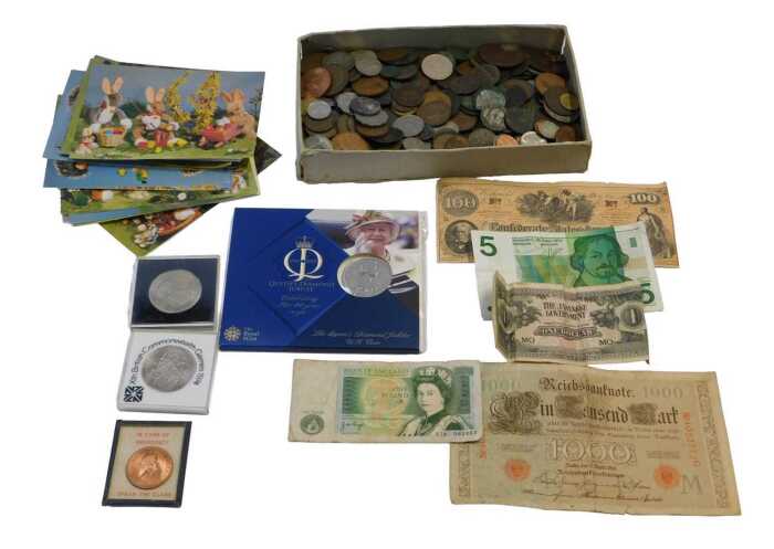 Pre-decimal GB, world, and other coinage, to include a Victoria 1895 half crown, a 1927 half...