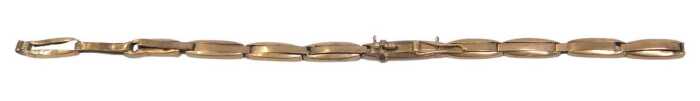 An expanding watch bracelet, yellow metal stamped 9ct, 14cm long, 3.5g.