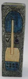 A Troika pottery rectangular vase, decorated by Avril Bennet, with incised and raised abstract... - 3