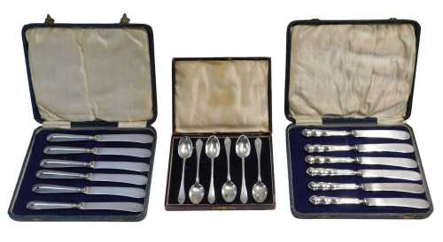 A set of six George V silver coffee spoons, each with an engraved handle, Sheffield 1911, 2.65oz,...